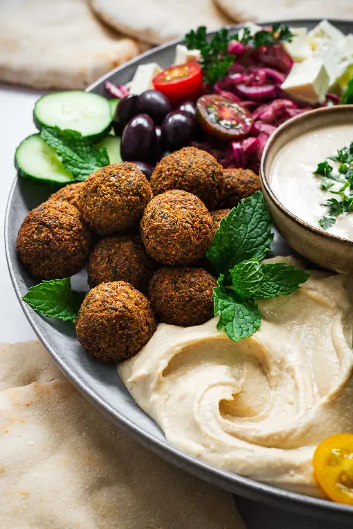 Classic Falafel Hummus Plate